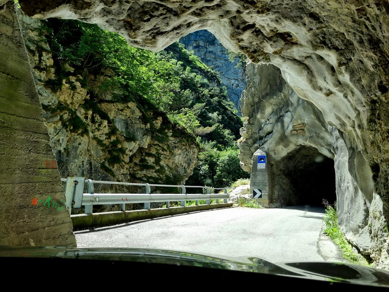tuneluri de piatra Dolomiti bellunezi